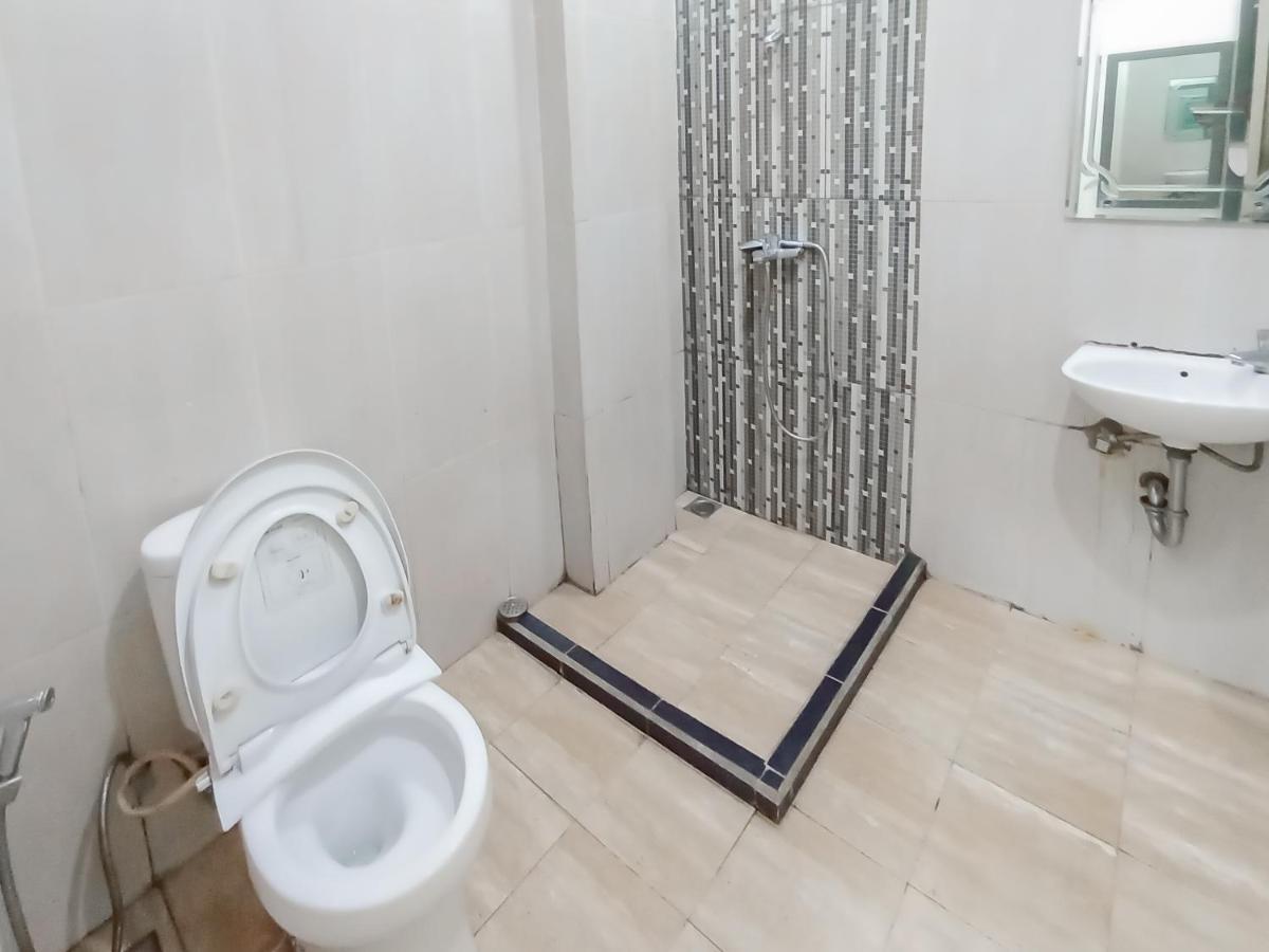 Reddoorz Syariah Near Q-Mall Banjarbaru Martapura  Exterior foto