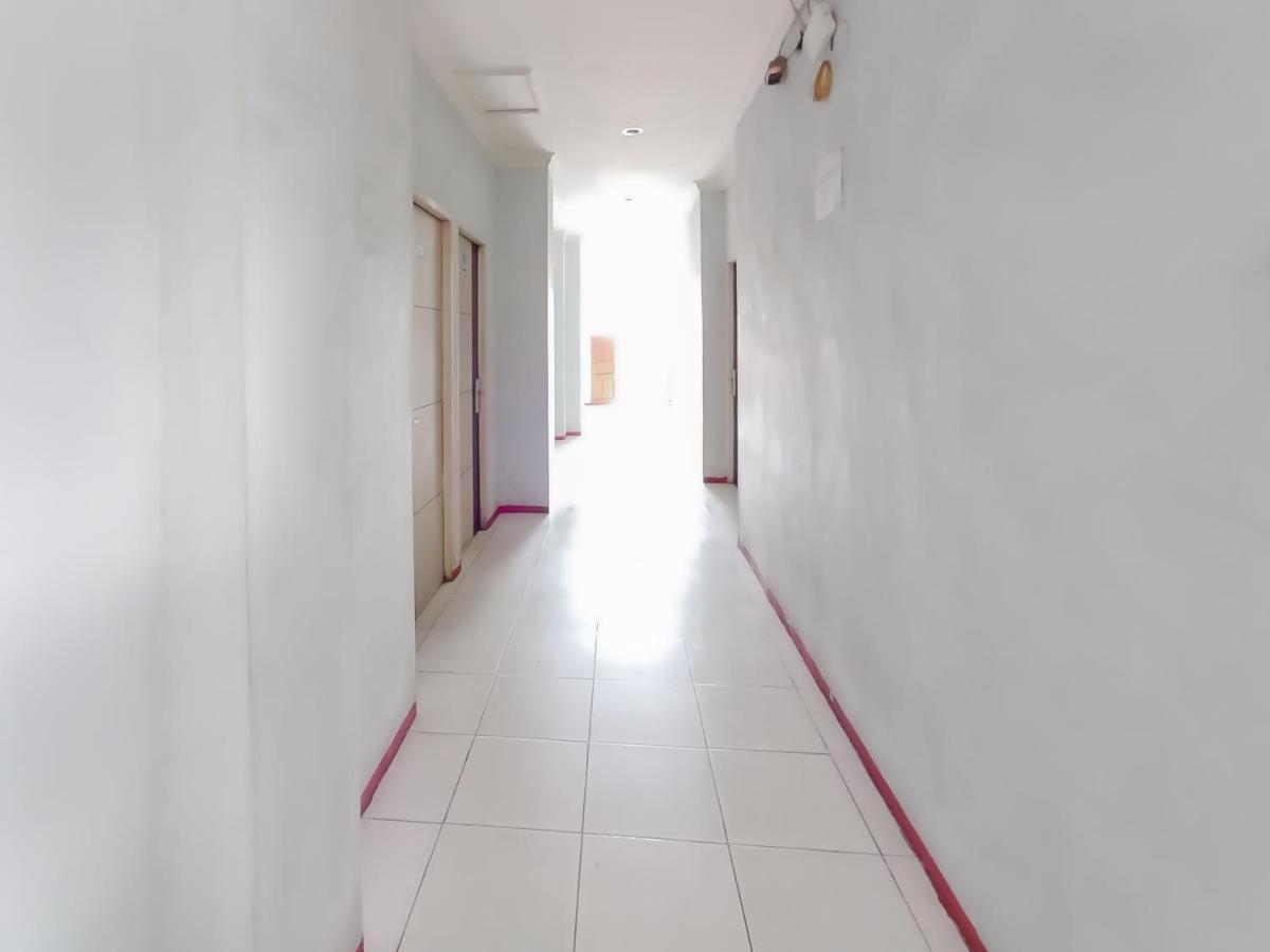 Reddoorz Syariah Near Q-Mall Banjarbaru Martapura  Exterior foto